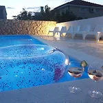 House In With Terrace, Air Conditioning, Wifi, Washing Machine Drage