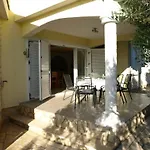 House In With Terrace, Air Conditioning, Wifi, Washing Machine