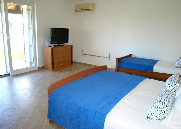 Дом отдыха House In With Terrace, Air Conditioning, Wifi, Washing Machine