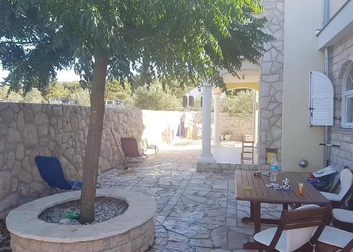 House In With Terrace, Air Conditioning, Wifi, Washing Machine * Драге