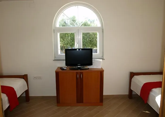House In With Terrace, Air Conditioning, Wifi, Washing Machine Драге