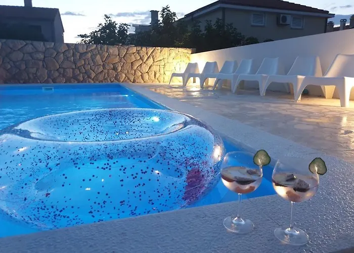 House In With Terrace, Air Conditioning, Wifi, Washing Machine Drage