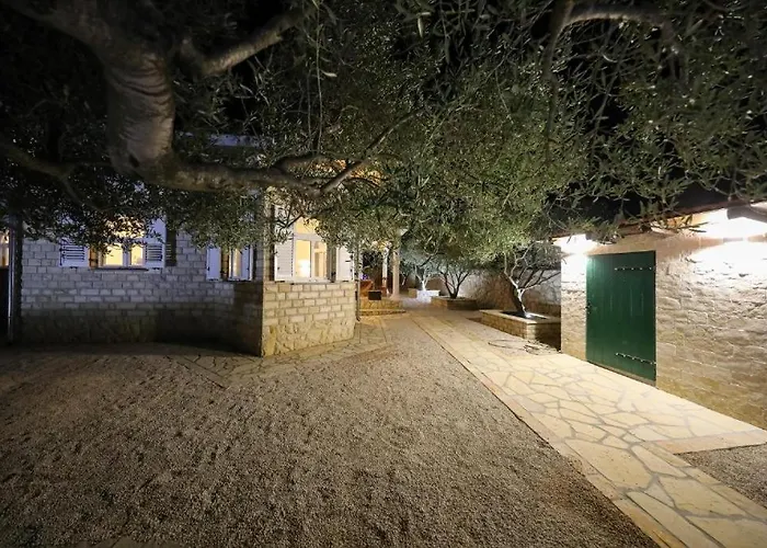 Σπίτι διακοπών House In With Terrace, Air Conditioning, Wifi, Washing Machine