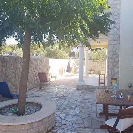 House In With Terrace, Air Conditioning, Wifi, Washing Machine * Drage