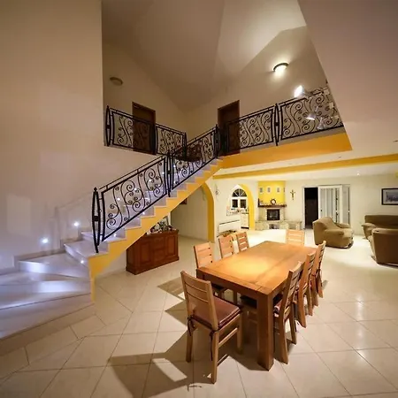 Vakantiehuis House In With Terrace, Air Conditioning, Wifi, Washing Machine Drage