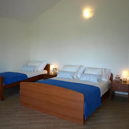 House In With Terrace, Air Conditioning, Wifi, Washing Machine