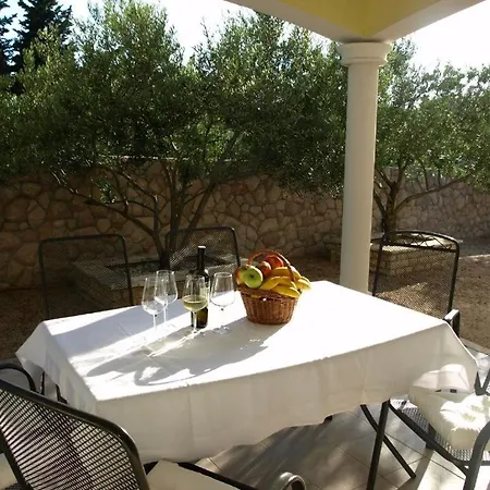 House In With Terrace, Air Conditioning, Wifi, Washing Machine Vikendica *