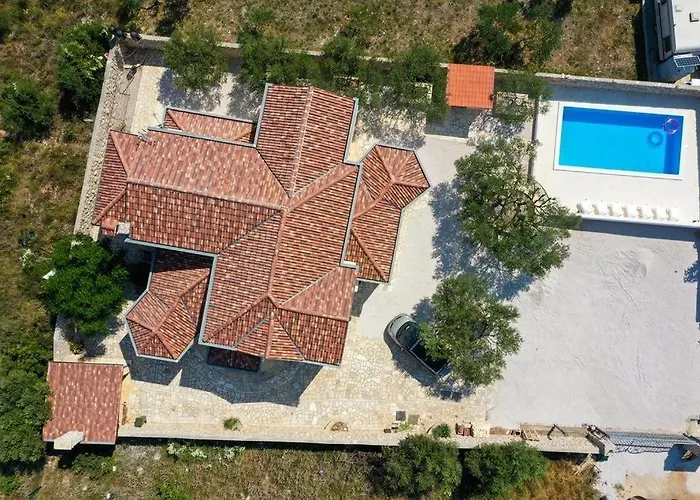 House In With Terrace, Air Conditioning, Wifi, Washing Machine Drage